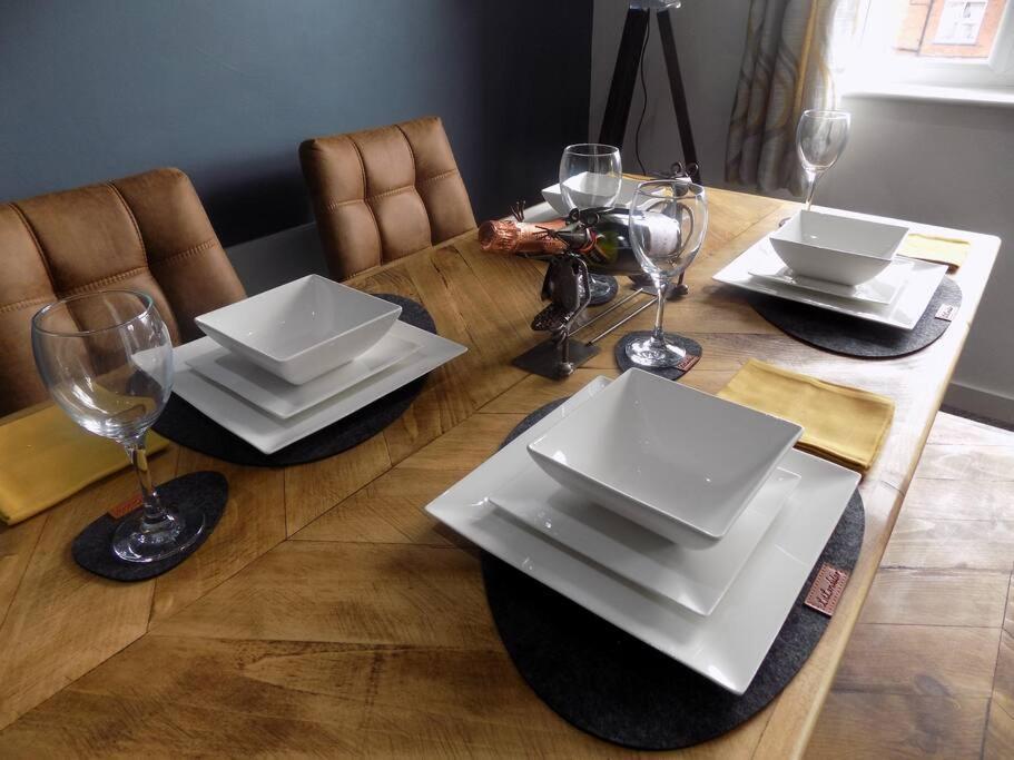 2 Bedroom Luxury City Centre Apt Lincoln Exterior foto
