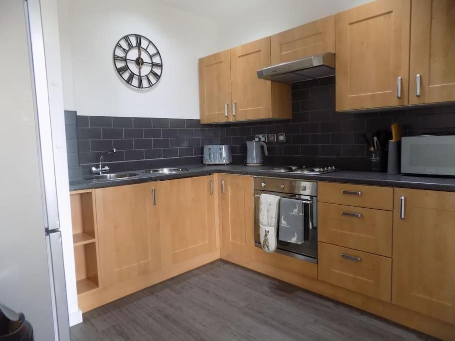 2 Bedroom Luxury City Centre Apt Lincoln Exterior foto