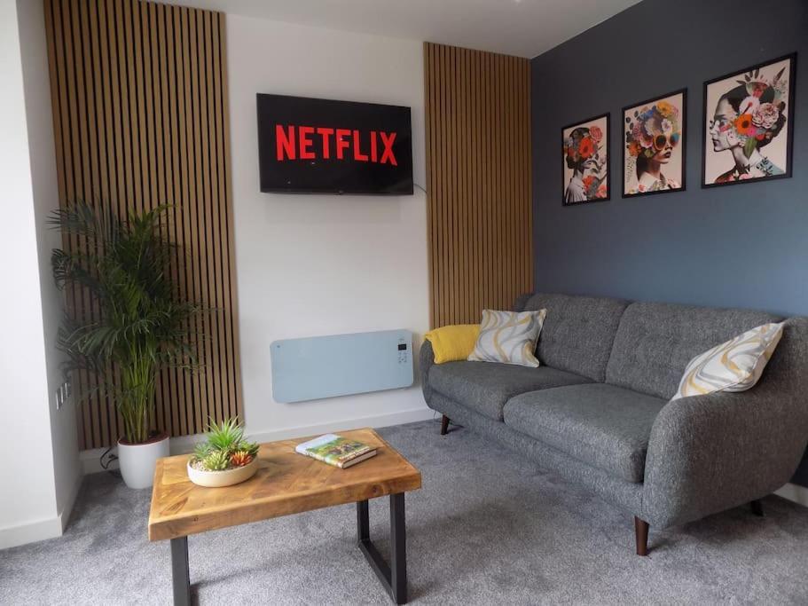 2 Bedroom Luxury City Centre Apt Lincoln Exterior foto